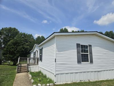 Photo 3 of 16 of home located at 89 Lynnwood Circle #149 Clarksville, TN 37040