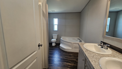 Photo 3 of 11 of home located at 130 Cirrus Circle #130Cir Pearland, TX 77581