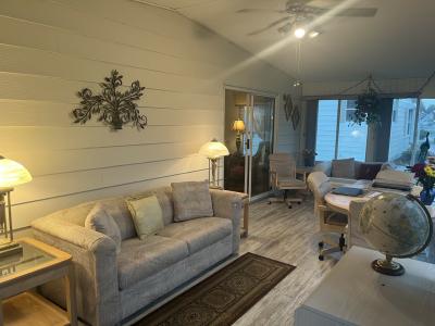Photo 4 of 16 of home located at 1219 Caliente Ave. Port Orange, FL 32129