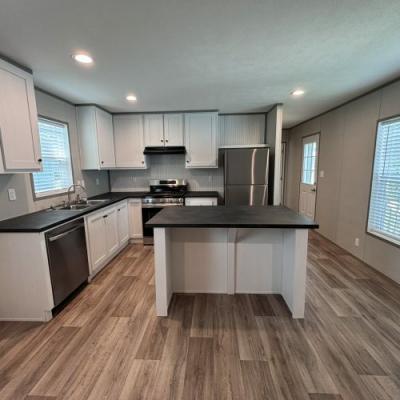 Photo 5 of 25 of home located at 9901 State Road 3 #0048 Muncie, IN 47303