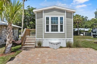 Photo 2 of 18 of home located at 14035 W. River Road #13 Inglis, FL 34449