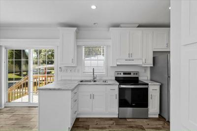 Photo 5 of 18 of home located at 14035 W. River Road #13 Inglis, FL 34449
