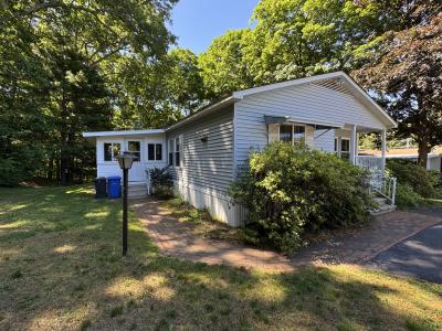 Photo 2 of 7 of home located at 27 Grandview Circle Storrs, CT 06268