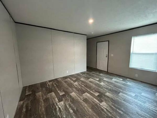 2025 PRINE1676H32P01  Home