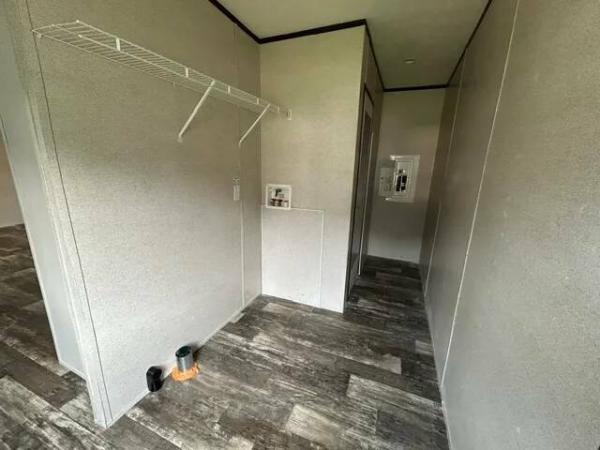 2025 PRINE1676H32P01  Home