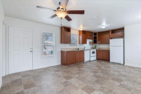 2019 CMH Manufacturing West Manufactured Home