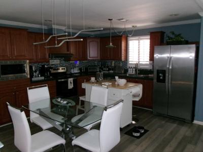 Photo 3 of 12 of home located at 1811 Amberwood Drive Riverview, FL 33578