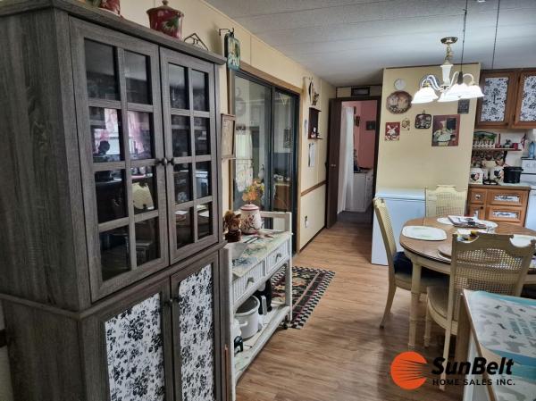 1981 Oakwood Mobile Home