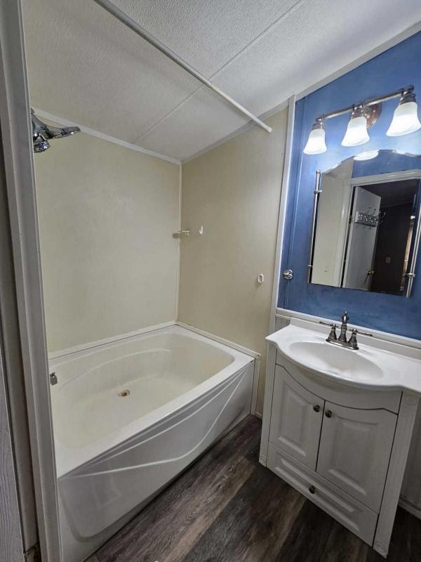 2002 Oakwood Mobile Home