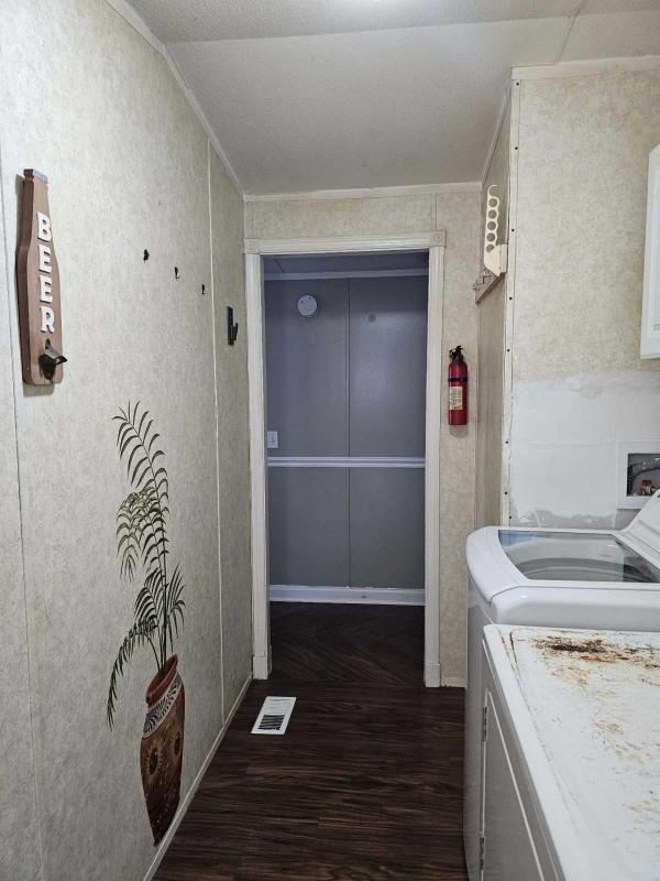 2002 Oakwood Mobile Home