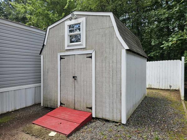 2002 Oakwood Mobile Home