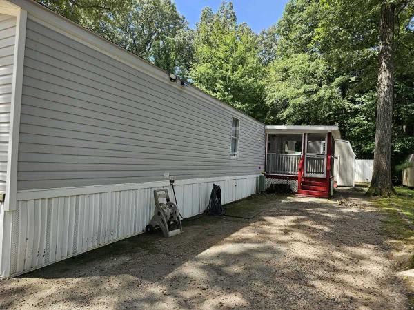 2002 Oakwood Mobile Home