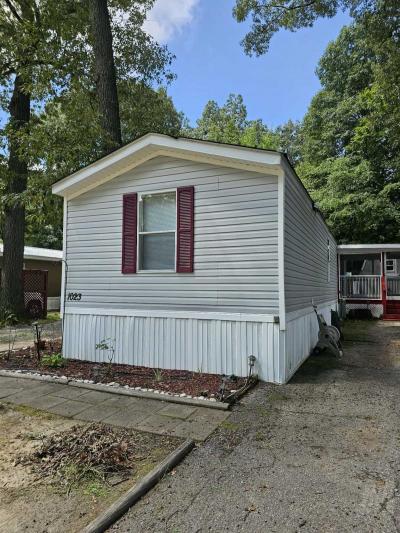 Photo 2 of 15 of home located at 1023 West Harbour Dr. Chester, VA 23836