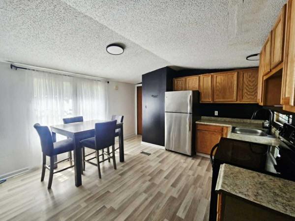 1994 Oakwood Mobile Home