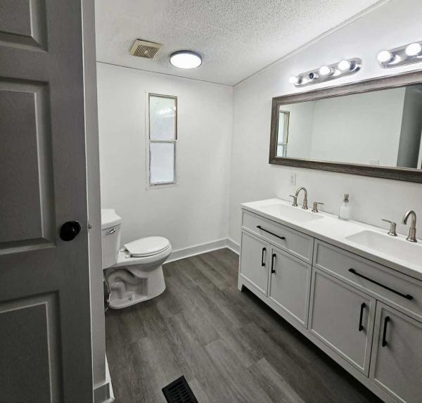 1994 Oakwood Mobile Home