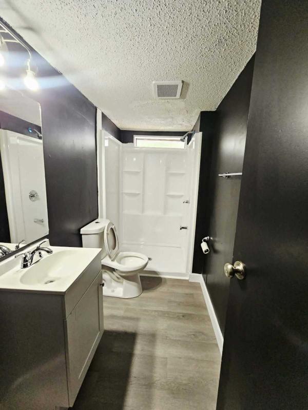 1994 Oakwood Mobile Home