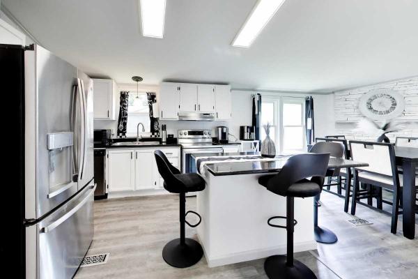 1999 Clayton Royal Crest Double Wide Mobile Home