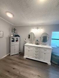 1987 HOMES OF MERRITT Mobile Home