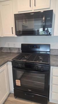 2025 Champion Dutch Aspire DAPB2848C32CL1 Manufactured Home