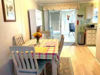 2004 Homes of Merit A17844 Mobile Home