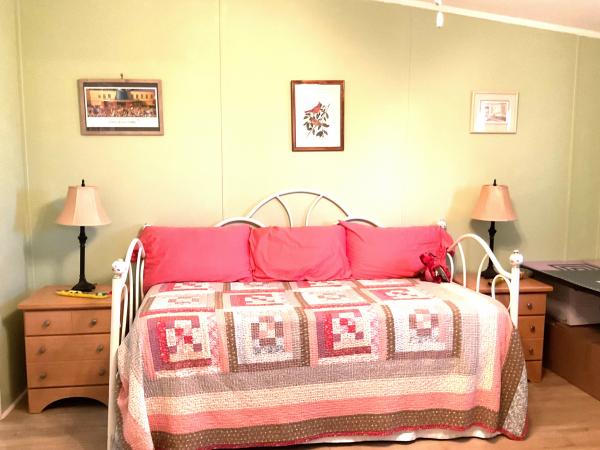 2004 Homes of Merit A17844 Mobile Home