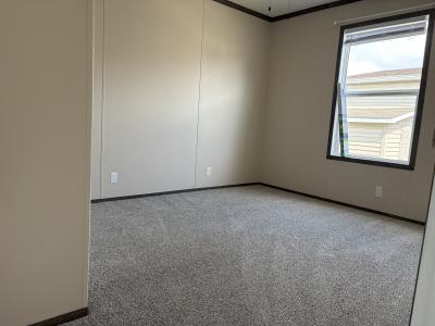 Photo 5 of 9 of home located at 160 Lincoln Circle Saline, MI 48176