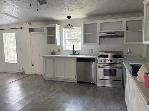2002  Mobile Home For Sale