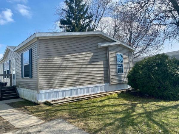 Photo 1 of 2 of home located at 16400 Upton Rd #78 East Lansing, MI 48823