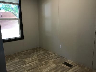 Photo 3 of 11 of home located at 164 Brookside Manor Goshen, IN 46526