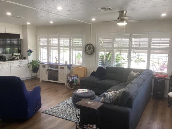 1972 Silvercrest NA Mobile Home