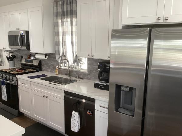 1972 Silvercrest NA Mobile Home