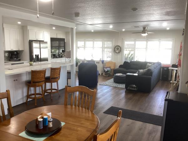 1972 Silvercrest NA Mobile Home
