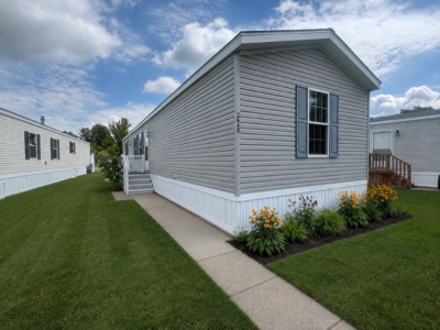 Mobile Home at 2648 Cour Regis Saint Clair, MI 48079