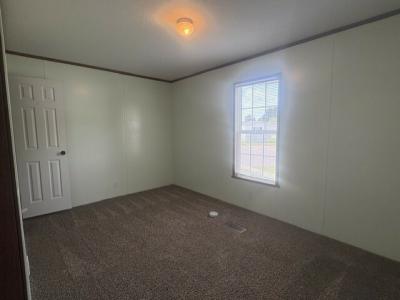 Photo 4 of 11 of home located at 2648 Cour Regis Saint Clair, MI 48079