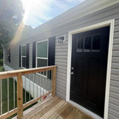 Photo 4 of 23 of home located at 2319 Greensburg Rd #16 Campbellsville, KY 42718