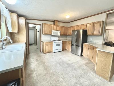 Photo 2 of 20 of home located at 24577 Edwin Drive Brownstown, MI 48134
