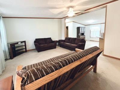 Photo 5 of 20 of home located at 24577 Edwin Drive Brownstown, MI 48134