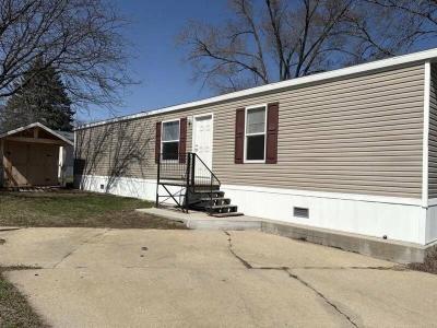 Mobile Home at 666 S Bluff St Lot 746 South Beloit, IL 61080