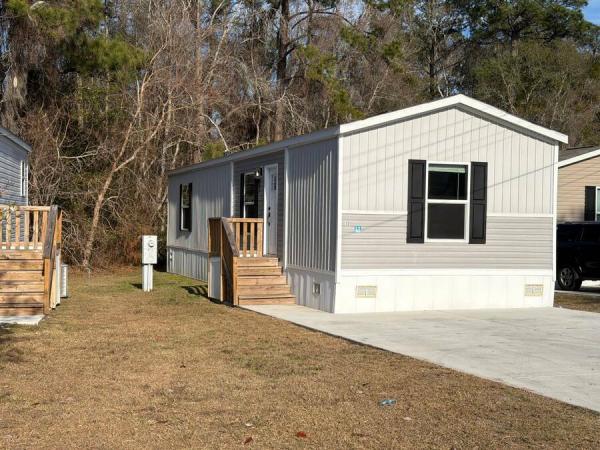 Photo 1 of 2 of home located at 300 Brantley Drive Lot # 32 Hinesville, GA 31313