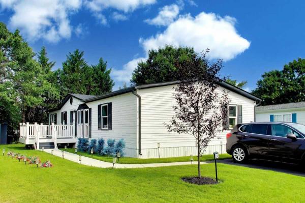 1999 Clayton Royal Crest Double Wide Mobile Home