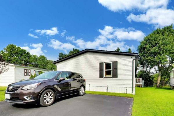 1999 Clayton Royal Crest Double Wide Mobile Home