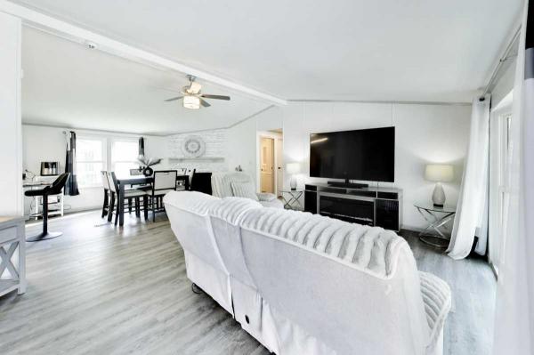 1999 Clayton Royal Crest Double Wide Mobile Home