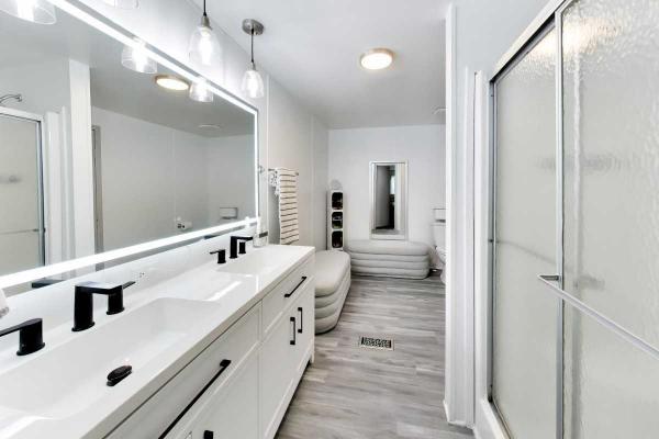 1999 Clayton Royal Crest Double Wide Mobile Home
