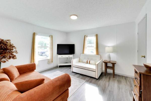 1999 Clayton Royal Crest Double Wide Mobile Home