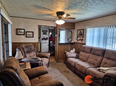 Photo 5 of 24 of home located at 404 Rogers Road Leesburg, FL 34748