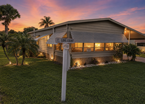 1983  Mobile Home For Sale