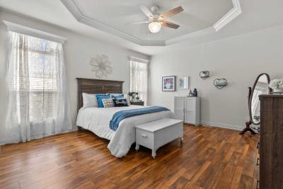 Photo 5 of 14 of home located at 21308 Jimpson Way Santa Clarita, CA 91351