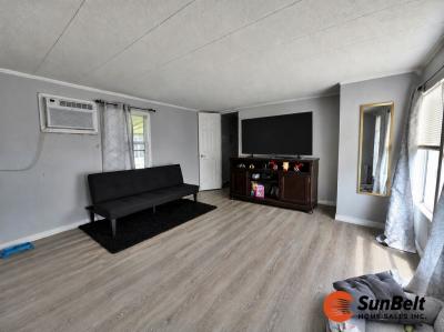 Photo 2 of 19 of home located at 169 Durham Circle Kissimmee, FL 34746
