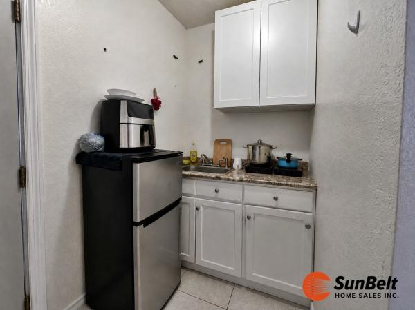 1980 BEND Mobile Home