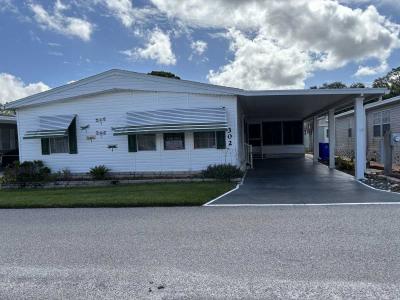 Photo 2 of 33 of home located at 2600 Harden Blvd Lakeland, FL 33803